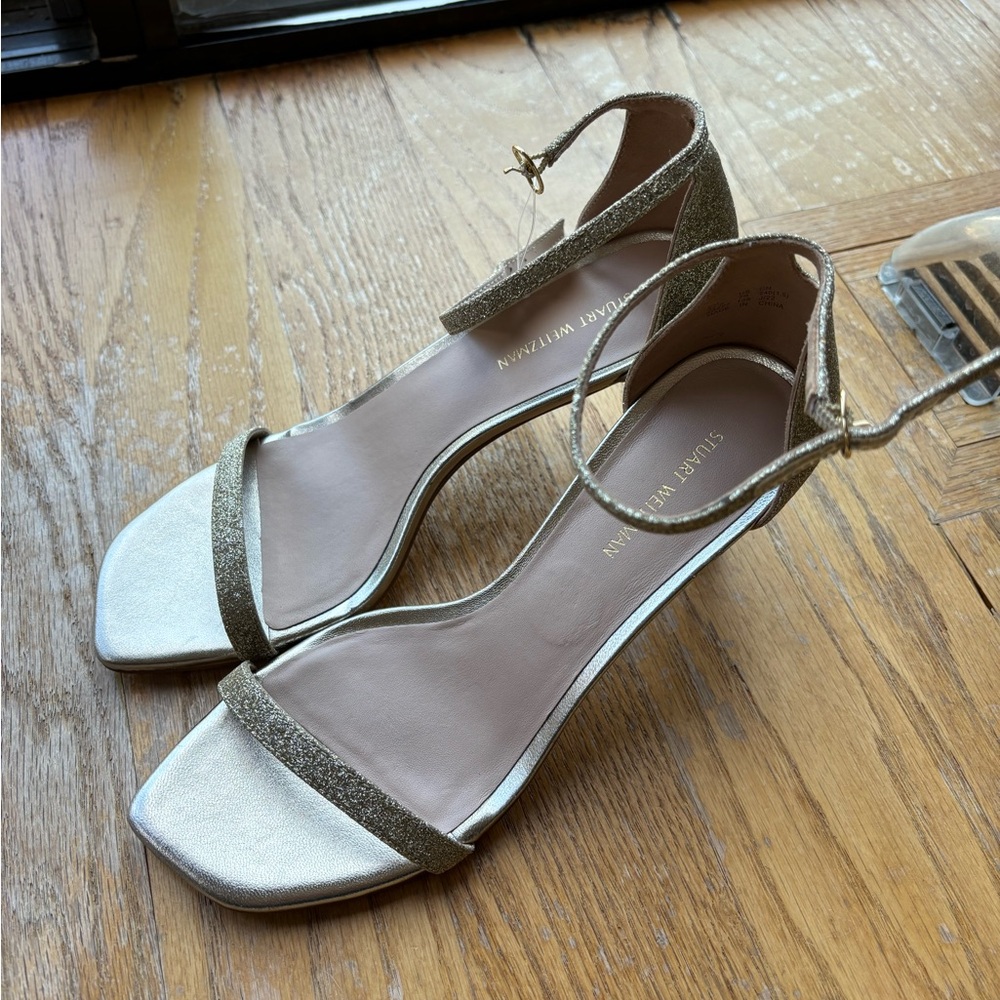 NWT Stuart Weitzman glitter heel (size 7)